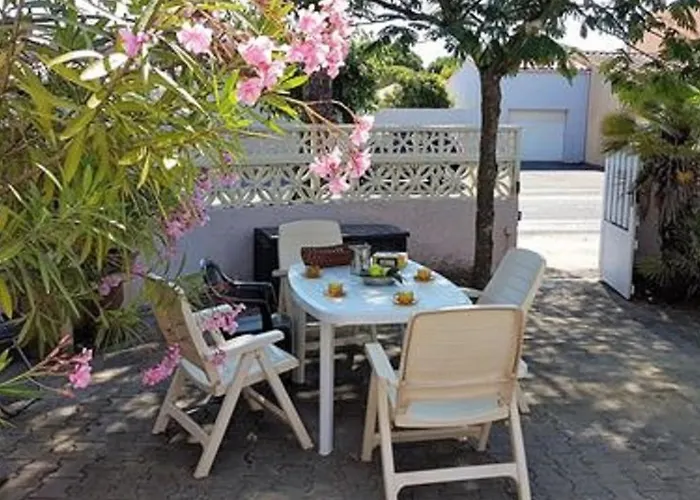 فيلة T3 Mezzanine Climatisee, Terrasse & Parking, 900m De La - Saint-cyprien - Fr-1-106-42 *